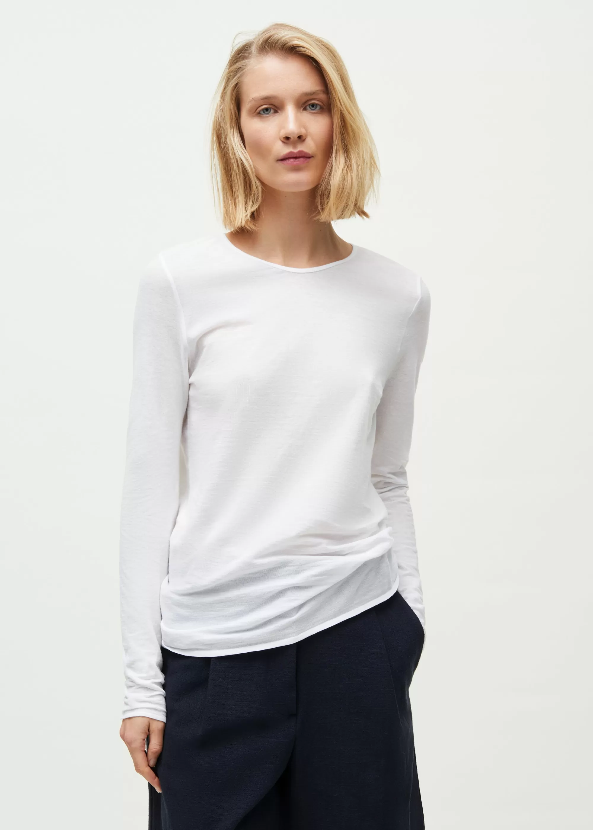 Bluser<aiayu Gentle cashmere long sleeve White