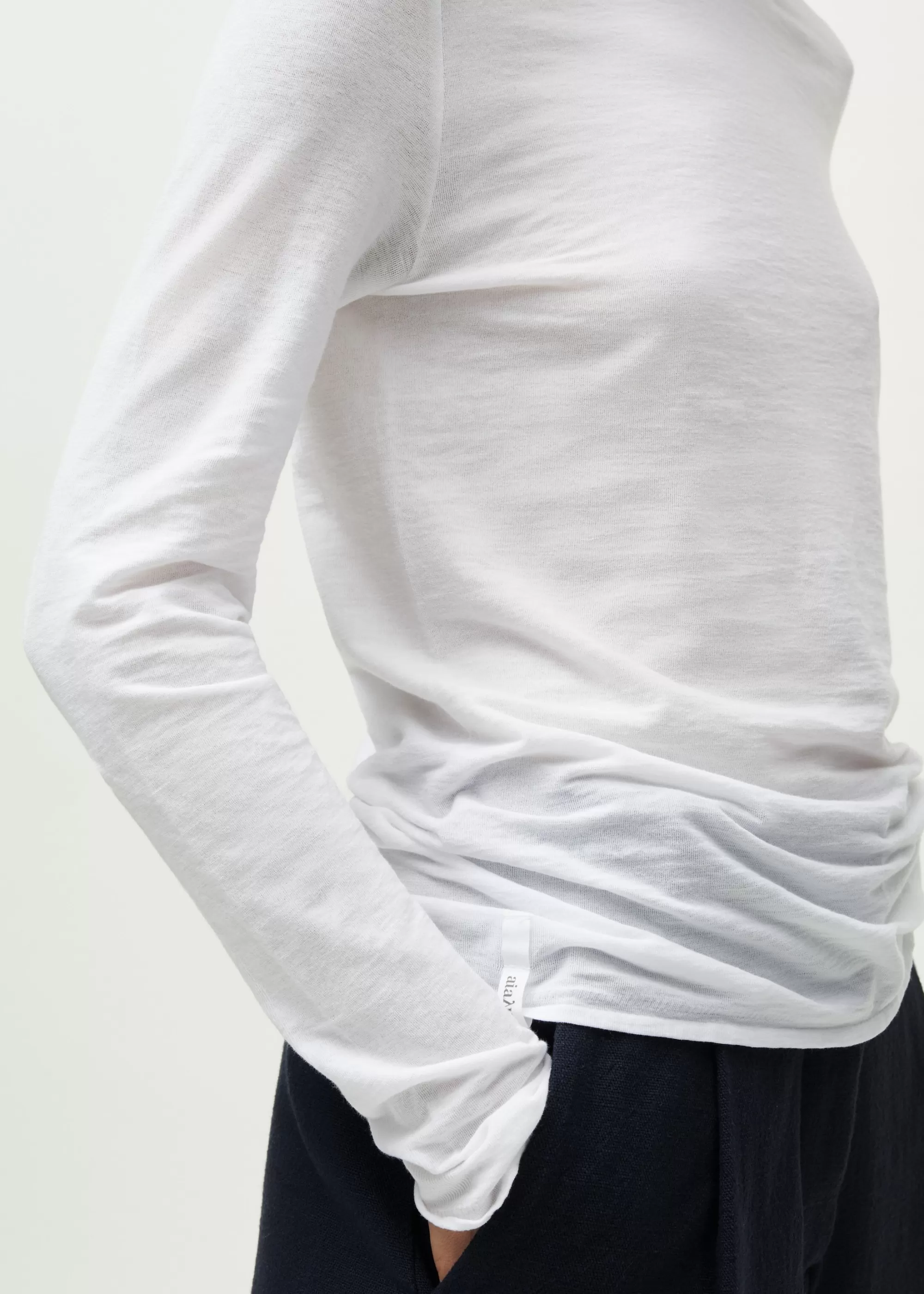 Bluser<aiayu Gentle cashmere long sleeve White