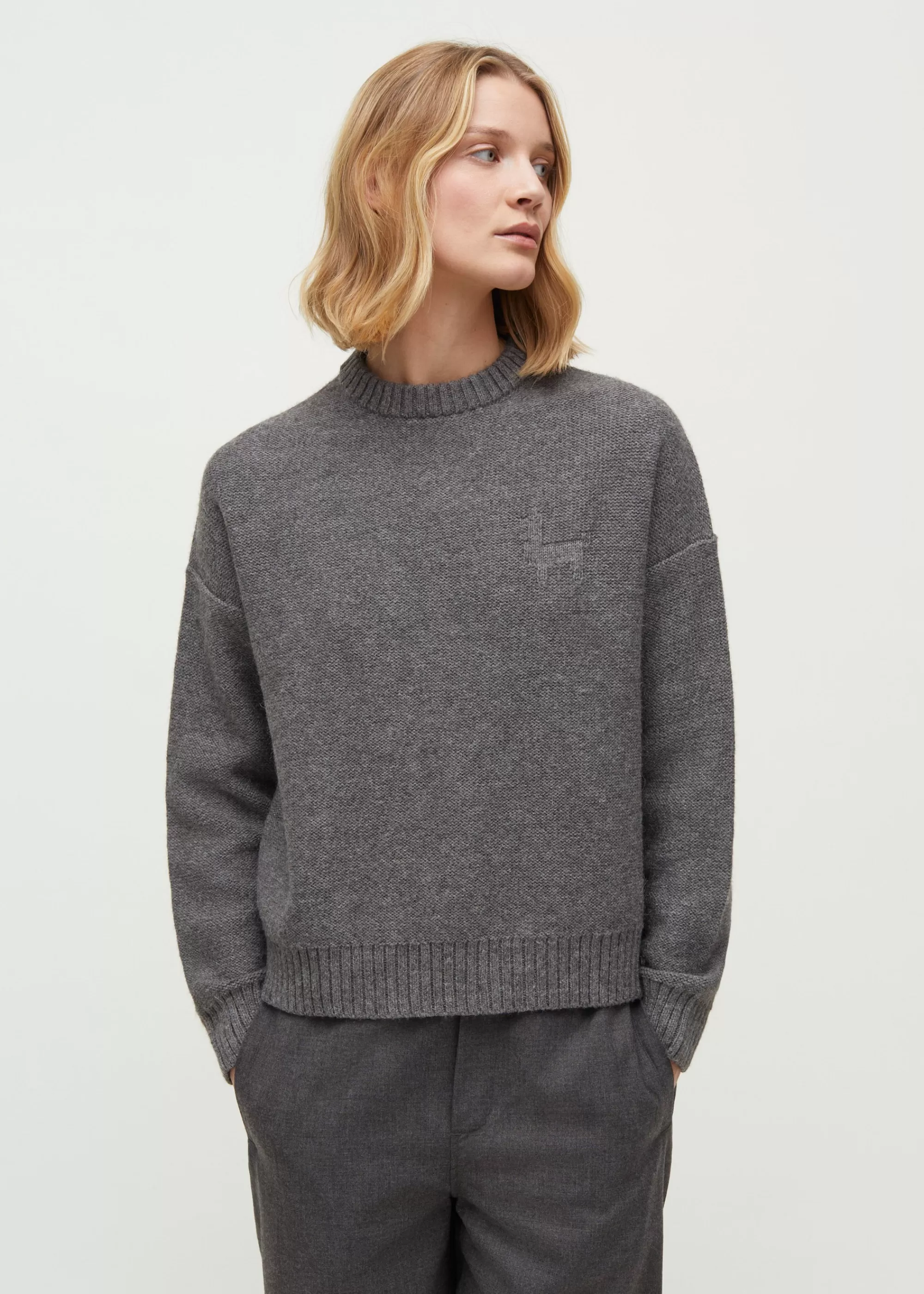 Strik<aiayu Highland juna wool sweater Pure Grey