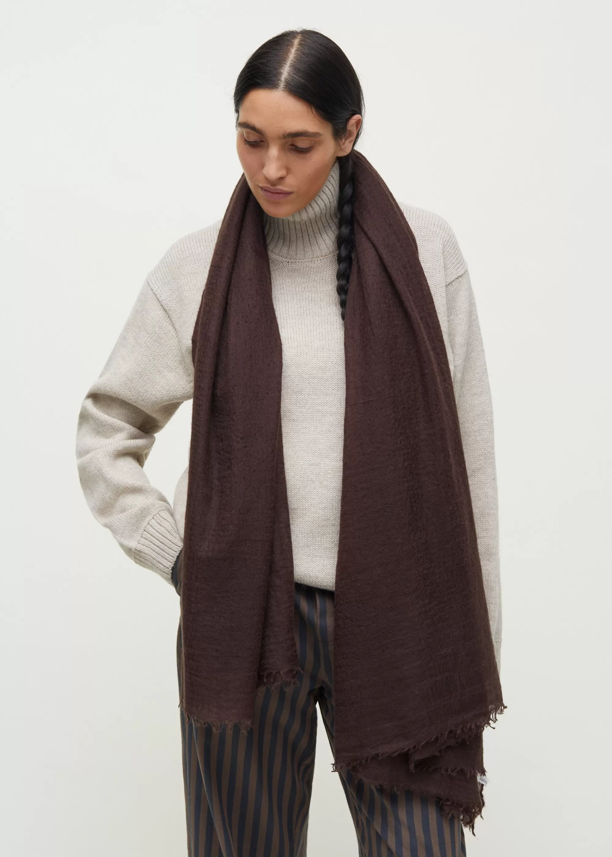 Tørklæder<aiayu Poon scarf - pure cashmere Chocolate