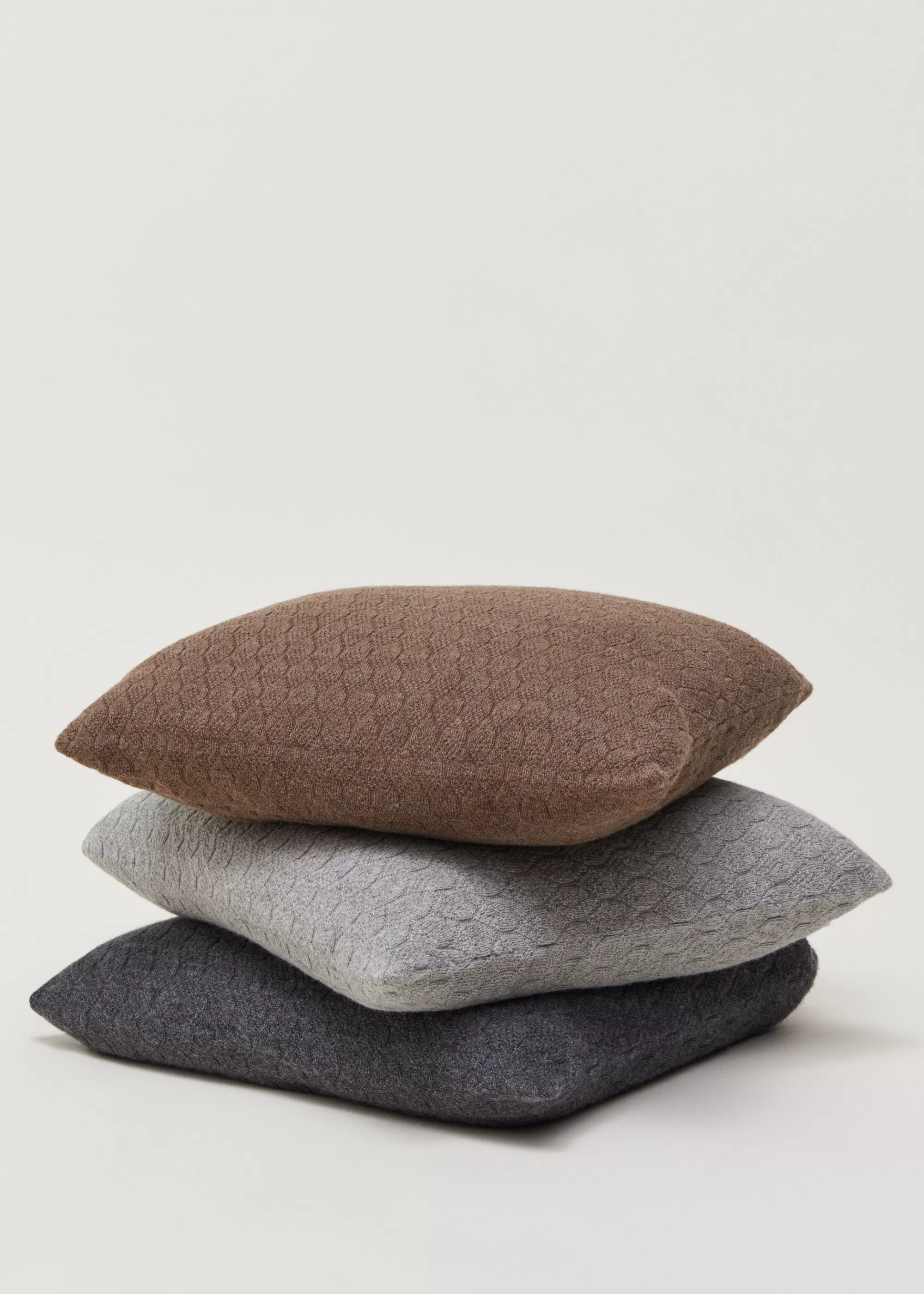 Puder<aiayu Raul llama wool pillow - 50x50 Brownie