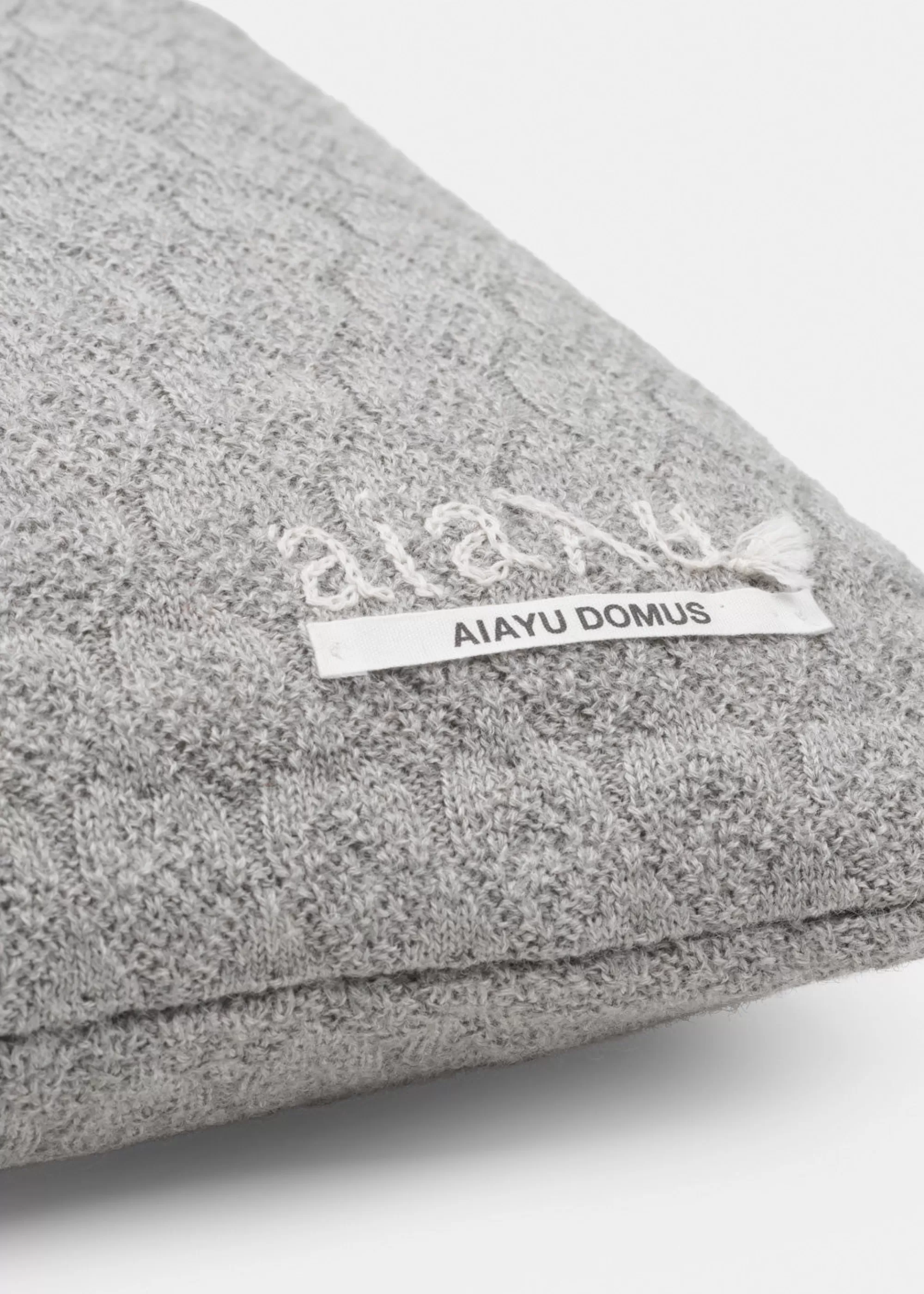 Puder<aiayu Raul llama wool pillow - 50x50 Frost Grey